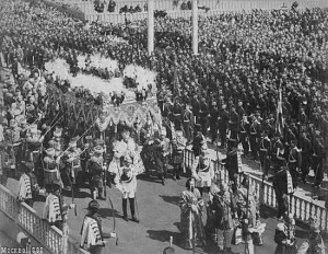 Tsar under the canopy after the coronation