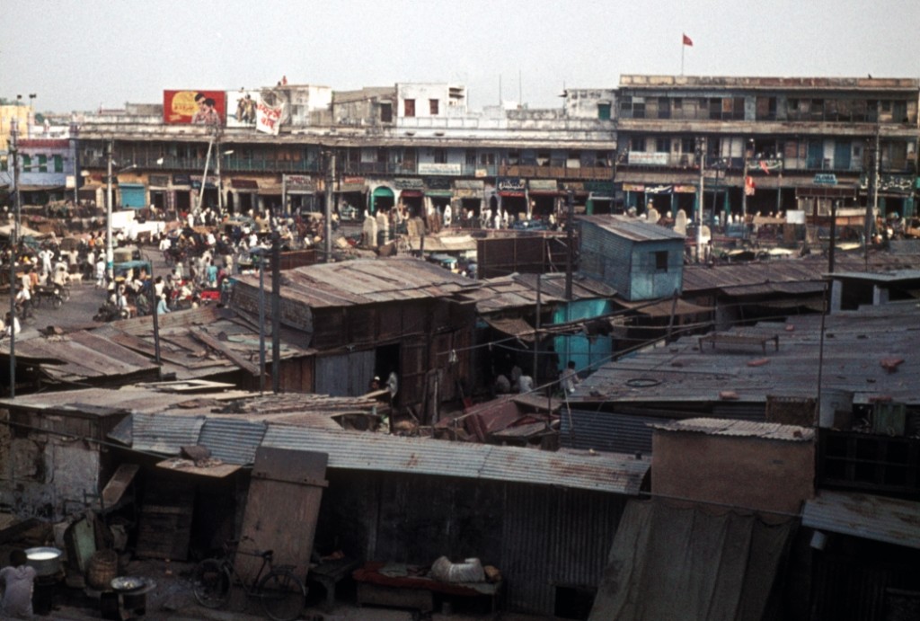 Delhi, India (1973).Source: http://commons.wikimedia.org/wiki/File:1973_Delhi_Slum.jpg
