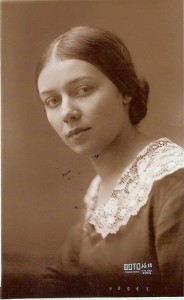 Antonina Pirozhkova, Babel's partner.