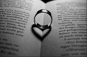 Photo by Flickr user, rekre89, titled Projekt 52 - Woche - Book Love
