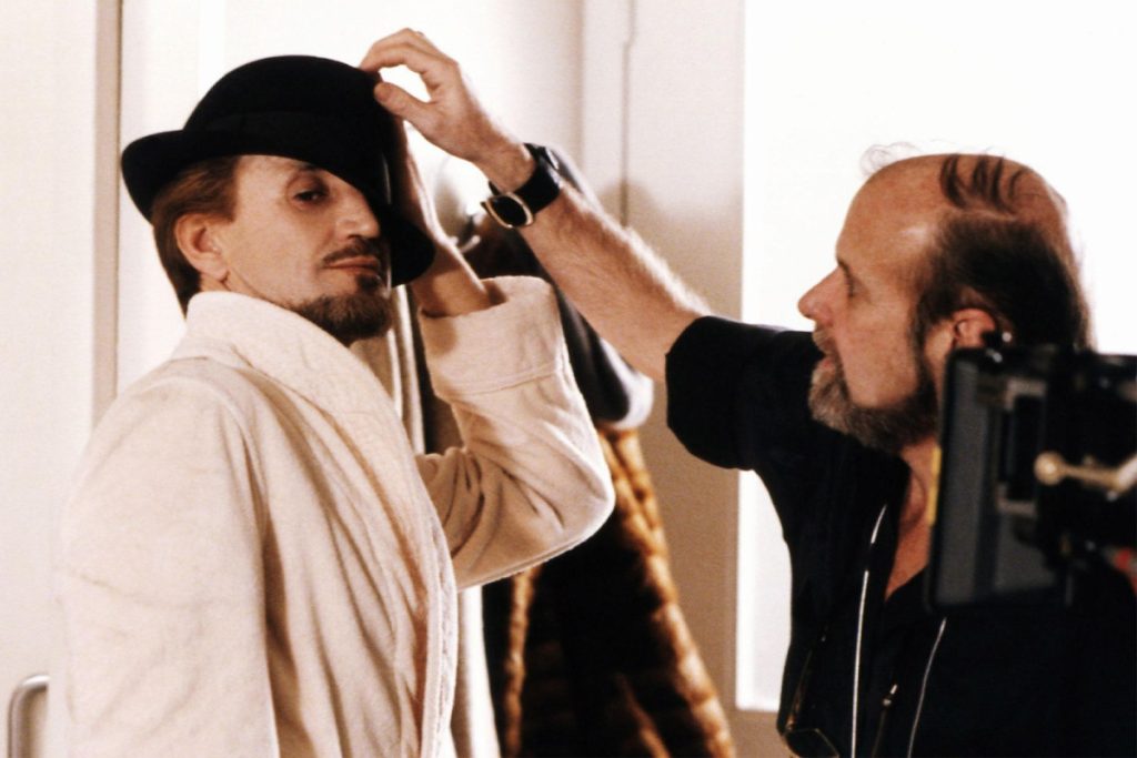 Bob Fosse directs Roy Schieder as his alter-ego in ALL THAT JAZZ