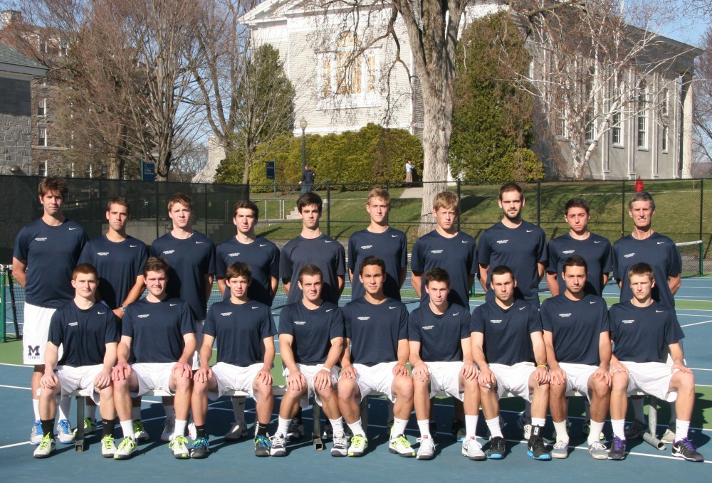 Men's team photo of 2013